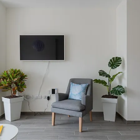 Vento Azul En Moderno Residencial Apartment